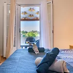 Casa Luminosa